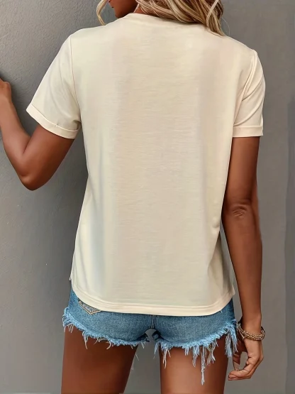 Retro T-Shirt with Bull Print Design - Image 3